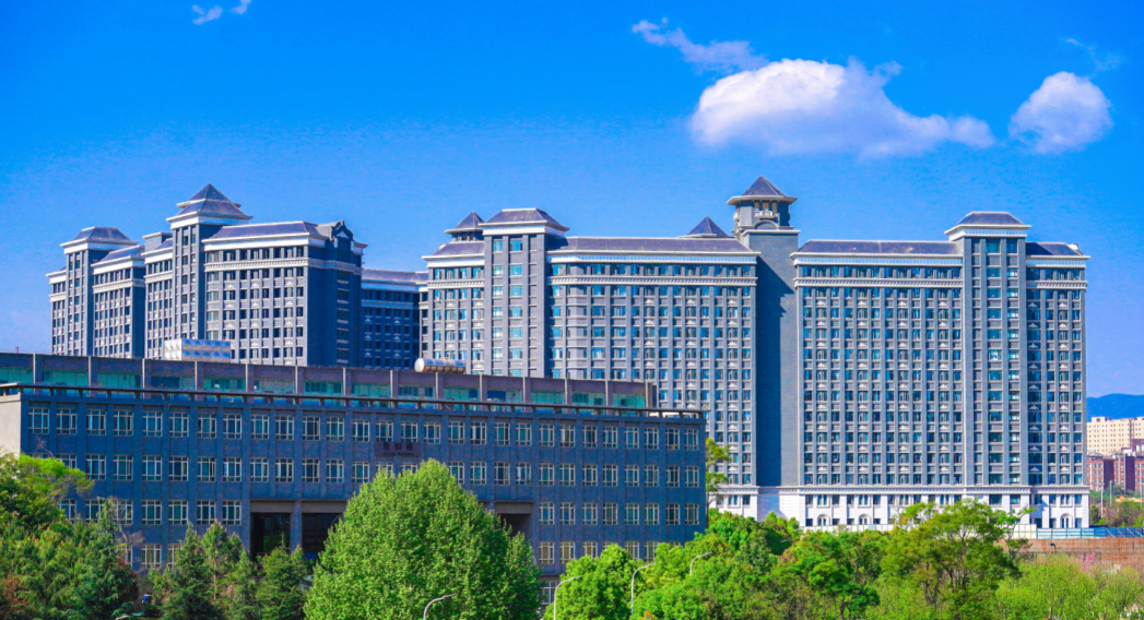 云南工商学院1.png