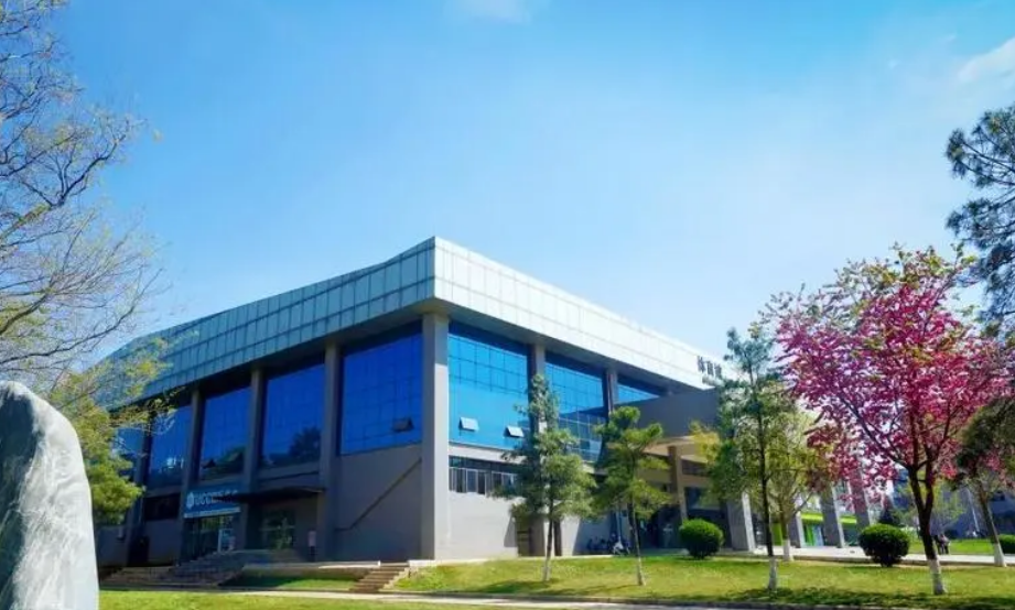 云南工商学院2.png