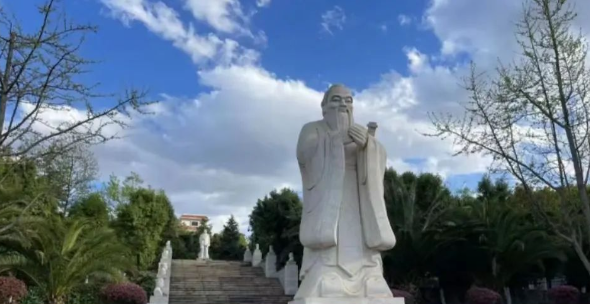官渡职业中学1.png
